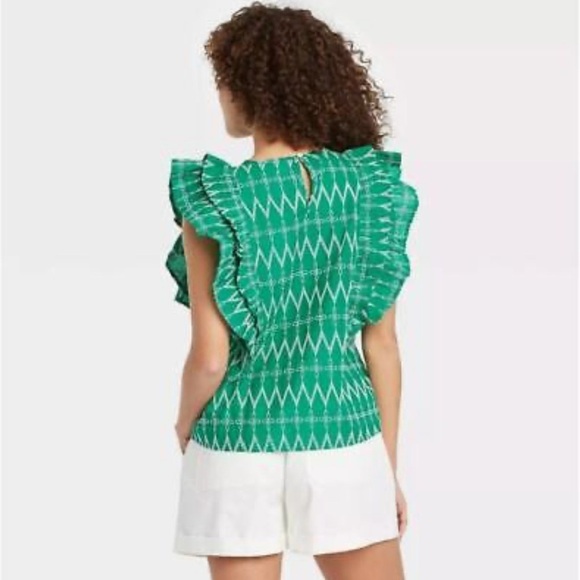 🌹NWOT:UNIVERSAL THREAD EMBROIDERED RUFFLE TOP - Picture 2 of 8